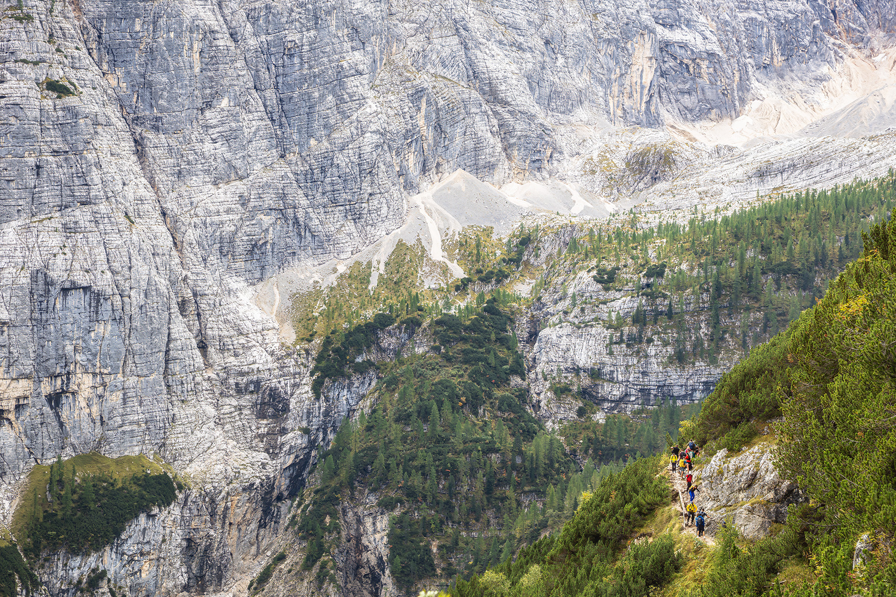 On the way to Lago di Sorapis On the way to Lago di Sorapis